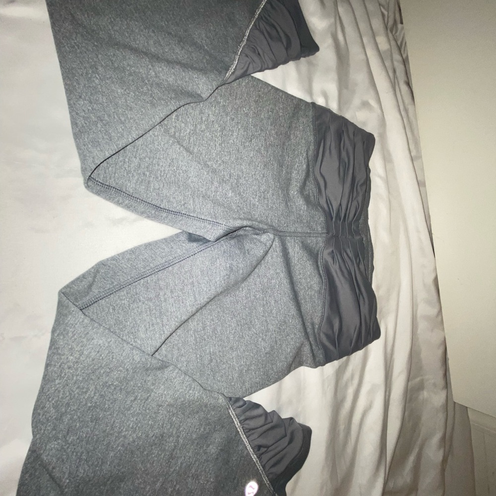 Lululemon capris leggings size 6 - Picture 2 of 11